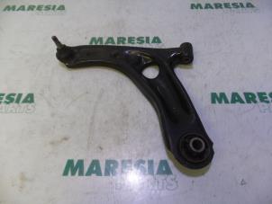 Used Front lower wishbone, left Citroen C1 1.0 12V Price € 25,00 Margin scheme offered by Maresia Parts