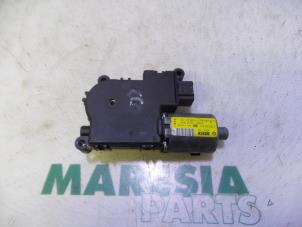 Used Sunroof motor Peugeot 308 SW (4E/H) 1.6 16V THP 150 Price € 80,00 Margin scheme offered by Maresia Parts