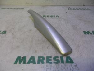 Used Roof rail, right Peugeot 307 SW (3H) 1.6 HDiF 110 16V Price € 25,00 Margin scheme offered by Maresia Parts