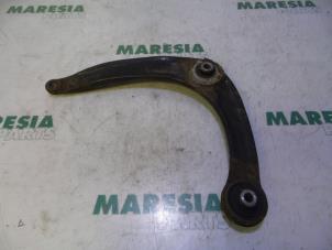 Used Front lower wishbone, left Peugeot 307 SW (3H) 1.6 HDiF 110 16V Price € 25,00 Margin scheme offered by Maresia Parts