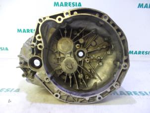 Used Gearbox casing Renault Laguna II Grandtour (KG) 1.9 dCi 110 Price € 50,00 Margin scheme offered by Maresia Parts