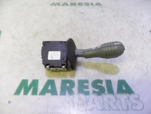 Used Wiper switch Renault Twingo (C06) 1.2 16V Price € 30,00 Margin scheme offered by Maresia Parts