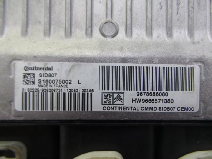 Ordinateur gestion moteur d'un Citroën C5 III Berline (RD) 1.6 HDiF 16V 110 2012