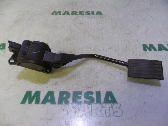 Begagnade Gaspedalsensor Citroen C5 III Berline (RD) 1.6 HDiF 16V 110 Pris € 35,00 Marginaltabell erbjuds av Maresia Parts