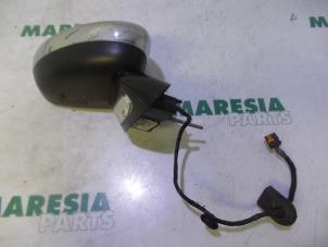 Used Wing mirror, right Citroen C5 III Berline (RD) 1.6 HDiF 16V 110 Price € 131,25 Margin scheme offered by Maresia Parts
