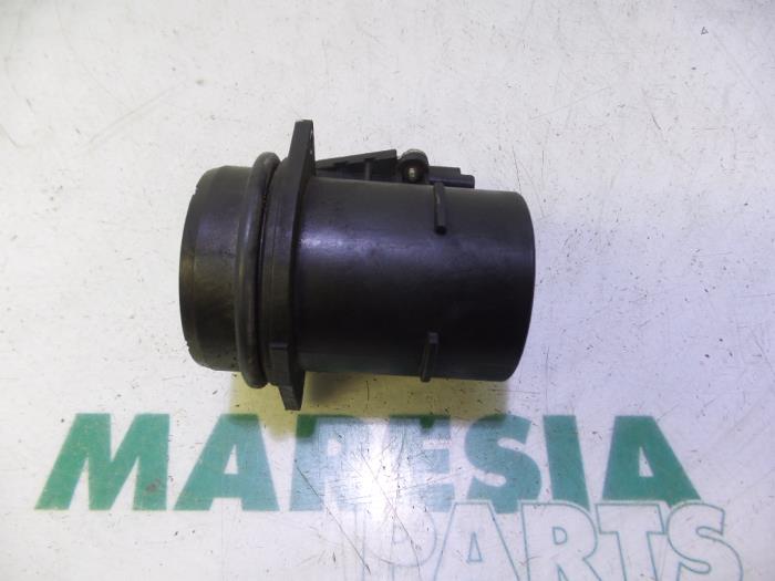 Begagnade Luftflödesmätare Citroen C5 III Berline (RD) 1.6 HDiF 16V 110 Pris € 20,00 Marginaltabell erbjuds av Maresia Parts