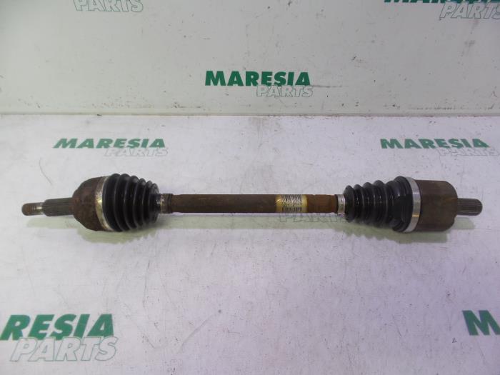 Gebrauchte Antriebswelle links vorne Renault Scénic II (JM) 2.0 16V Preis € 40,00 Margenregelung angeboten von Maresia Parts