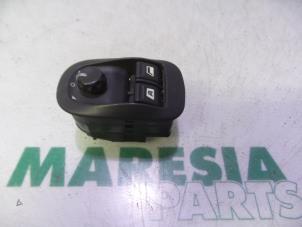 Used Multi-functional window switch Peugeot 206 (2A/C/H/J/S) 1.4 XR,XS,XT,Gentry Price € 25,00 Margin scheme offered by Maresia Parts