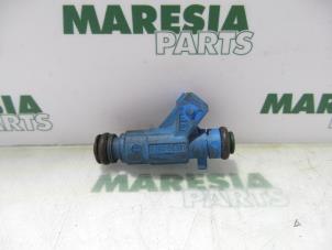 Usagé Injecteur (injection essence) Fiat Bravo (182A) 1.2 16V Prix € 25,00 Règlement à la marge proposé par Maresia Parts