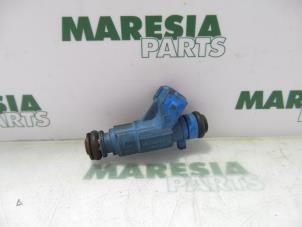 Usagé Injecteur (injection essence) Fiat Bravo (182A) 1.2 16V Prix € 25,00 Règlement à la marge proposé par Maresia Parts