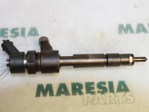 Usagé Injecteur (diesel) Alfa Romeo 166 2.4 JTD Prix € 75,00 Règlement à la marge proposé par Maresia Parts