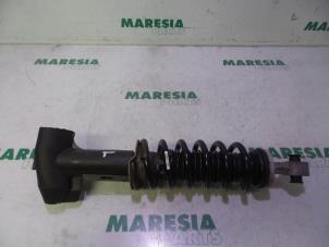 Used Rear shock absorber rod, left Peugeot 407 (6D) 2.0 HDiF 16V Price € 75,00 Margin scheme offered by Maresia Parts