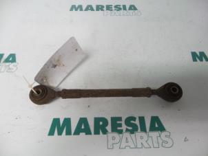 Used Rear wishbone, right Alfa Romeo GTV (916) 2.0 JTS 16V Price € 35,00 Margin scheme offered by Maresia Parts