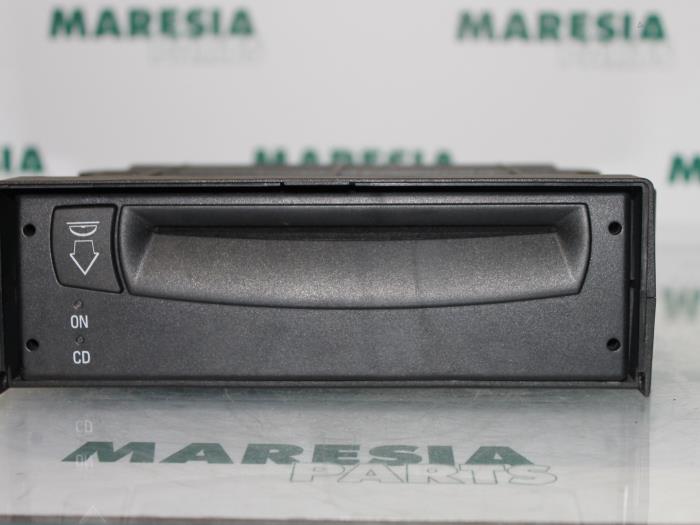 Używane System nawigacji Alfa Romeo 166 2.4 JTD Cena € 75,00 Procedura marży oferowane przez Maresia Parts