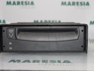 Usados Sistema de navegación Alfa Romeo 166 2.4 JTD Precio € 75,00 Norma de margen ofrecido por Maresia Parts
