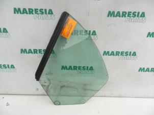 Used Window 2-door, rear left Peugeot 206 CC (2D) 2.0 16V Price € 50,00 Margin scheme offered by Maresia Parts
