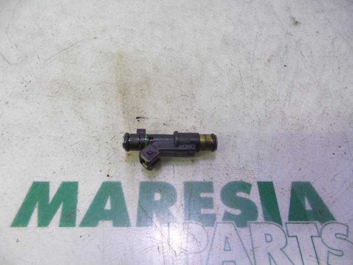 Injecteur à Essence Frankberg - Référence 07D906031C / 85212236 - Pièce De Rechange Automobile De Qualité