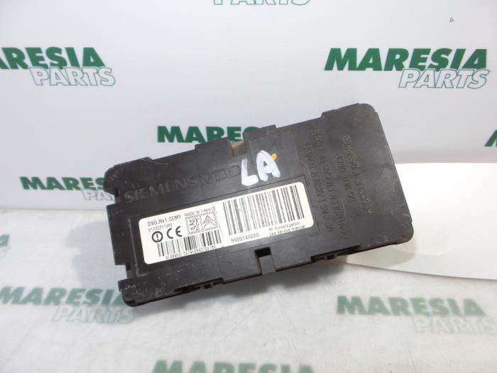 Used Computer, miscellaneous Peugeot 407 SW (6E) 2.2 16V Price € 29,99 Margin scheme offered by Maresia Parts