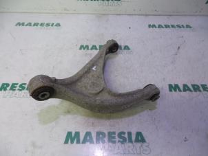 Used Rear wishbone, left Peugeot 407 SW (6E) 2.0 HDiF 16V Price € 75,00 Margin scheme offered by Maresia Parts