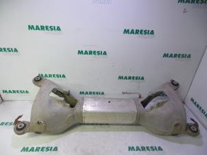 Used Rear support beam Peugeot 407 SW (6E) 2.0 HDiF 16V Price € 157,50 Margin scheme offered by Maresia Parts