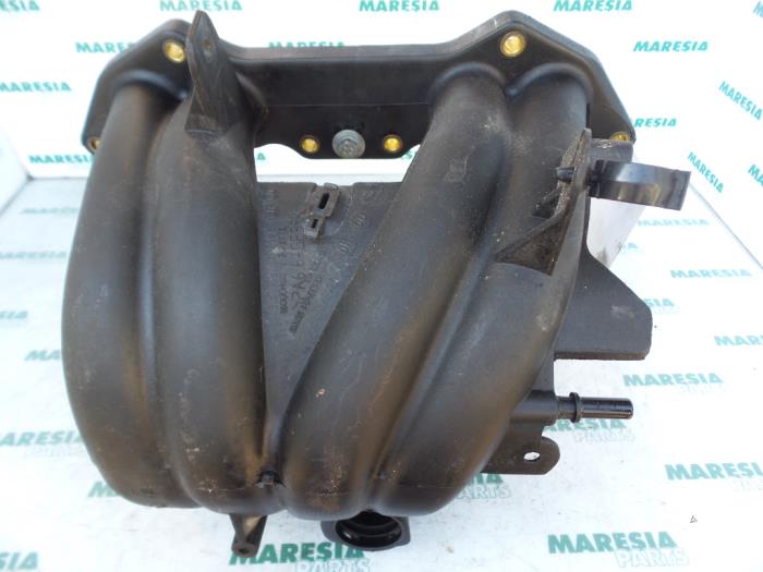 Gebrauchte Ansaugbrugge Peugeot 206 (2A/C/H/J/S) 1.4 XR,XS,XT,Gentry Preis € 40,00 Margenregelung angeboten von Maresia Parts