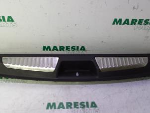 Used Boot mat Renault Laguna III Estate (KT) 1.5 dCi 110 Price € 35,00 Margin scheme offered by Maresia Parts