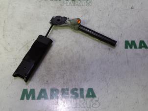 Used Seatbelt tensioner, right Renault Laguna III Estate (KT) 1.5 dCi 110 Price € 35,00 Margin scheme offered by Maresia Parts