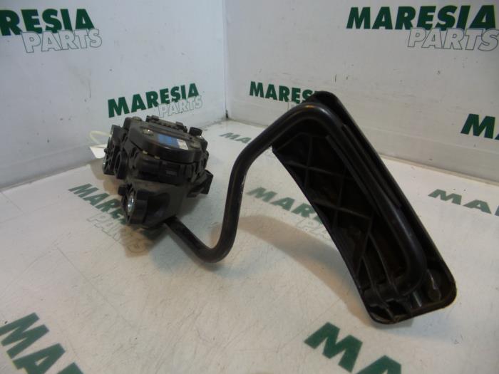Gebrauchte Gaspedalposition Sensor Renault Espace (JK) 2.2 dCi 16V Preis € 29,99 Margenregelung angeboten von Maresia Parts