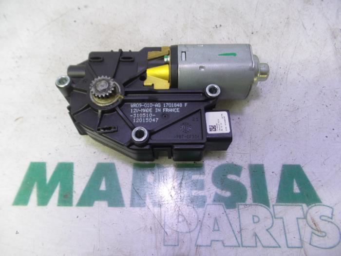 Używane Silnik szyberdachu Fiat Punto Evo (199) 1.3 JTD Multijet 85 16V Euro 5 Cena € 105,00 Procedura marży oferowane przez Maresia Parts