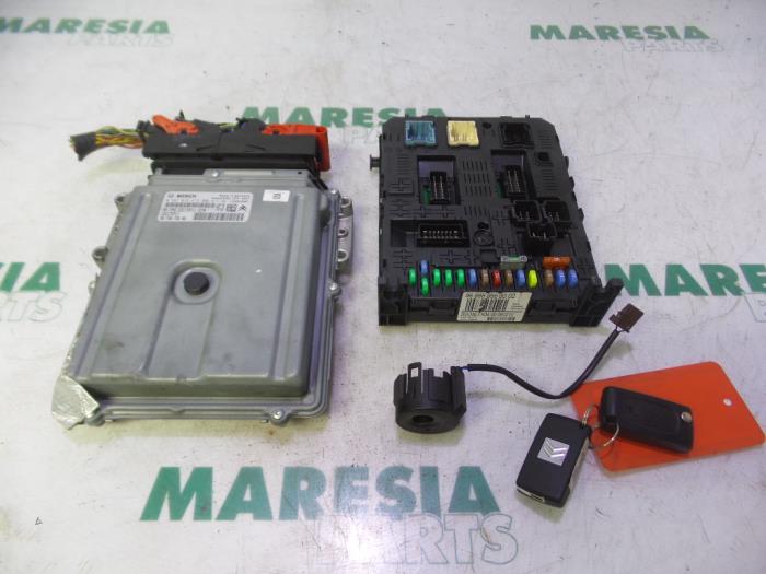Used Engine management computer Citroen C5 III Berline (RD) 3.0 HDiF V6 24V Price € 525,00 Margin scheme offered by Maresia Parts