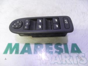 Used Multi-functional window switch Citroen C5 III Berline (RD) 3.0 HDiF V6 24V Price € 50,00 Margin scheme offered by Maresia Parts
