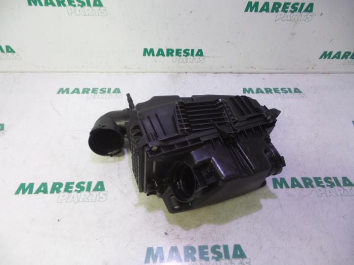 Begagnade Luftfilterhus Citroen C5 III Berline (RD) 3.0 HDiF V6 24V Pris € 35,00 Marginaltabell erbjuds av Maresia Parts