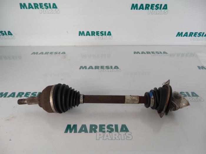 Front drive shaft, left from a Renault Espace (JK) 2.2 dCi 16V 2003