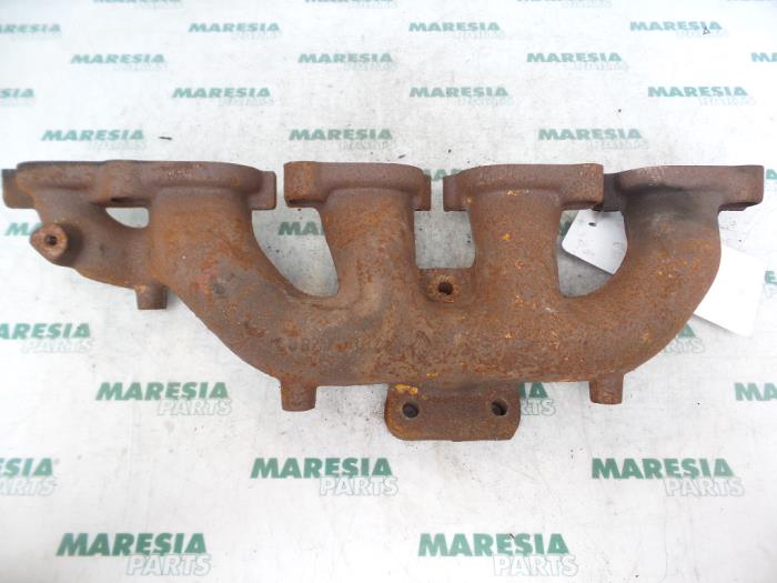 Gebrauchte Abgaskrümmer Renault Espace (JK) 2.2 dCi 16V Preis € 75,00 Margenregelung angeboten von Maresia Parts