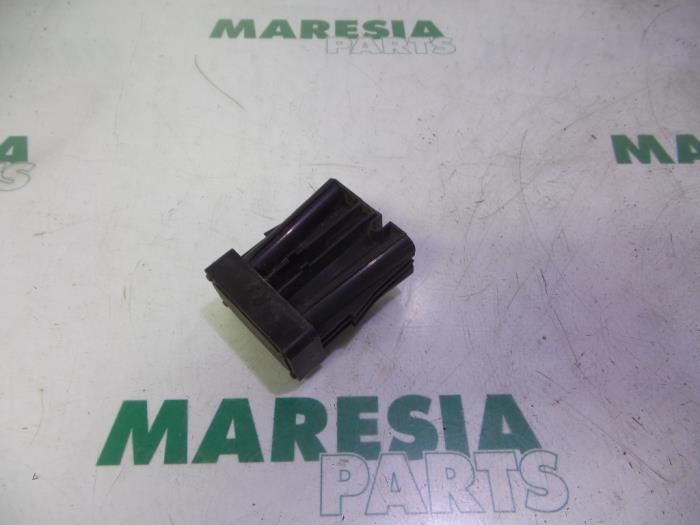 Begagnade Sensor (övriga) Citroen C5 III Berline (RD) 3.0 HDiF V6 24V Pris € 105,00 Marginaltabell erbjuds av Maresia Parts