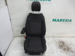 Used Seat, left Peugeot 5008 I (0A/0E) 2.0 HDiF 16V Price € 110,00 Margin scheme offered by Maresia Parts