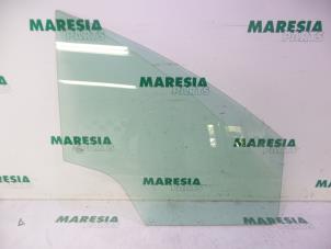 Used Door window 4-door, front right Peugeot 5008 I (0A/0E) 2.0 HDiF 16V Price € 30,00 Margin scheme offered by Maresia Parts