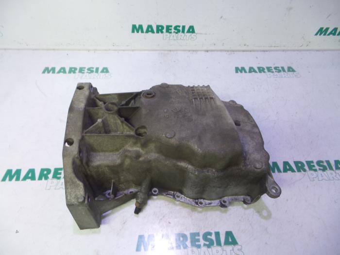 Gebrauchte Ölwanne Renault Clio III (BR/CR) 1.4 16V Preis € 40,00 Margenregelung angeboten von Maresia Parts