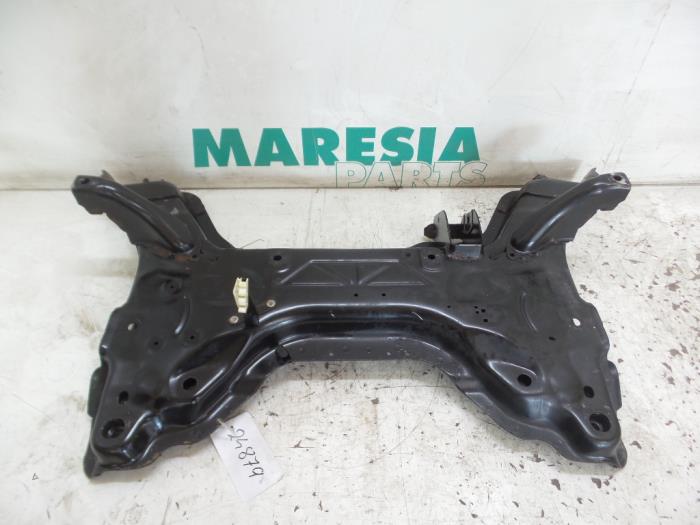 Usados Subchasis Peugeot 5008 I (0A/0E) 2.0 HDiF 16V Precio € 105,00 Norma de margen ofrecido por Maresia Parts