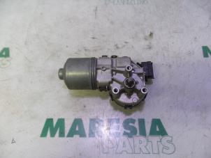 Used Front wiper motor Peugeot 206 (2A/C/H/J/S) 1.4 XR,XS,XT,Gentry Price € 25,00 Margin scheme offered by Maresia Parts
