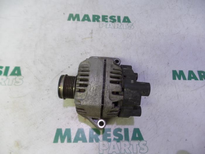 Begagnade Dynamo Fiat Punto Evo (199) 1.3 JTD Multijet Start&Stop 16V Van Pris € 39,99 Marginaltabell erbjuds av Maresia Parts