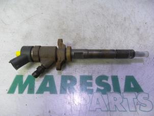 Used Injector (diesel) Peugeot 307 SW (3H) 1.6 HDiF 110 16V Price € 90,00 Margin scheme offered by Maresia Parts