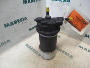 Usagé Boîtier de filtre carburant Renault Grand Scénic II (JM) 1.9 dCi 120 Prix € 35,00 Règlement à la marge proposé par Maresia Parts