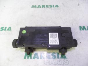 Usagé Mécanique frein à main Renault Scénic II (JM) 1.6 16V Prix € 75,00 Règlement à la marge proposé par Maresia Parts