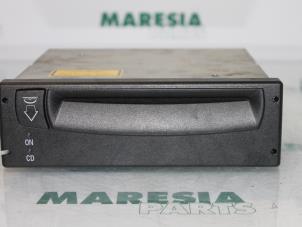 Usados Sistema de navegación Alfa Romeo 166 3.0 V6 24V Precio € 75,00 Norma de margen ofrecido por Maresia Parts