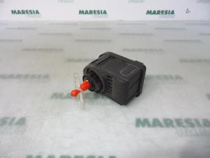 Used Headlight motor Lancia Kappa Price € 25,00 Margin scheme offered by Maresia Parts