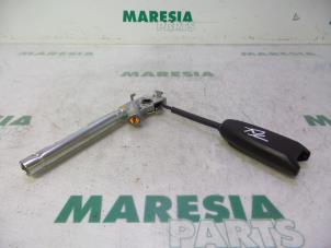 Used Seatbelt tensioner, right Renault Megane III Grandtour (KZ) 1.5 dCi 110 Price € 30,00 Margin scheme offered by Maresia Parts