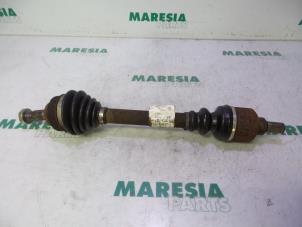 Used Front drive shaft, left Peugeot 307 SW (3H) 2.0 16V Price € 75,00 Margin scheme offered by Maresia Parts