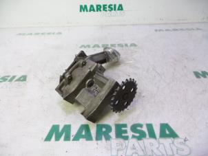 Used Oil pump Renault Kangoo Express (FW) 1.5 dCi 70 Price € 50,00 Margin scheme offered by Maresia Parts