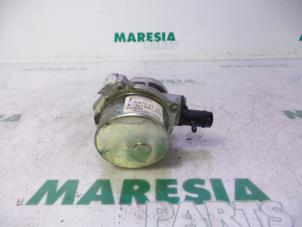 Used Vacuum pump (diesel) Renault Kangoo Express (FW) 1.5 dCi 70 Price € 30,00 Margin scheme offered by Maresia Parts